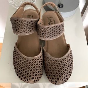 Excellent condition leather L’Artiste Size 38